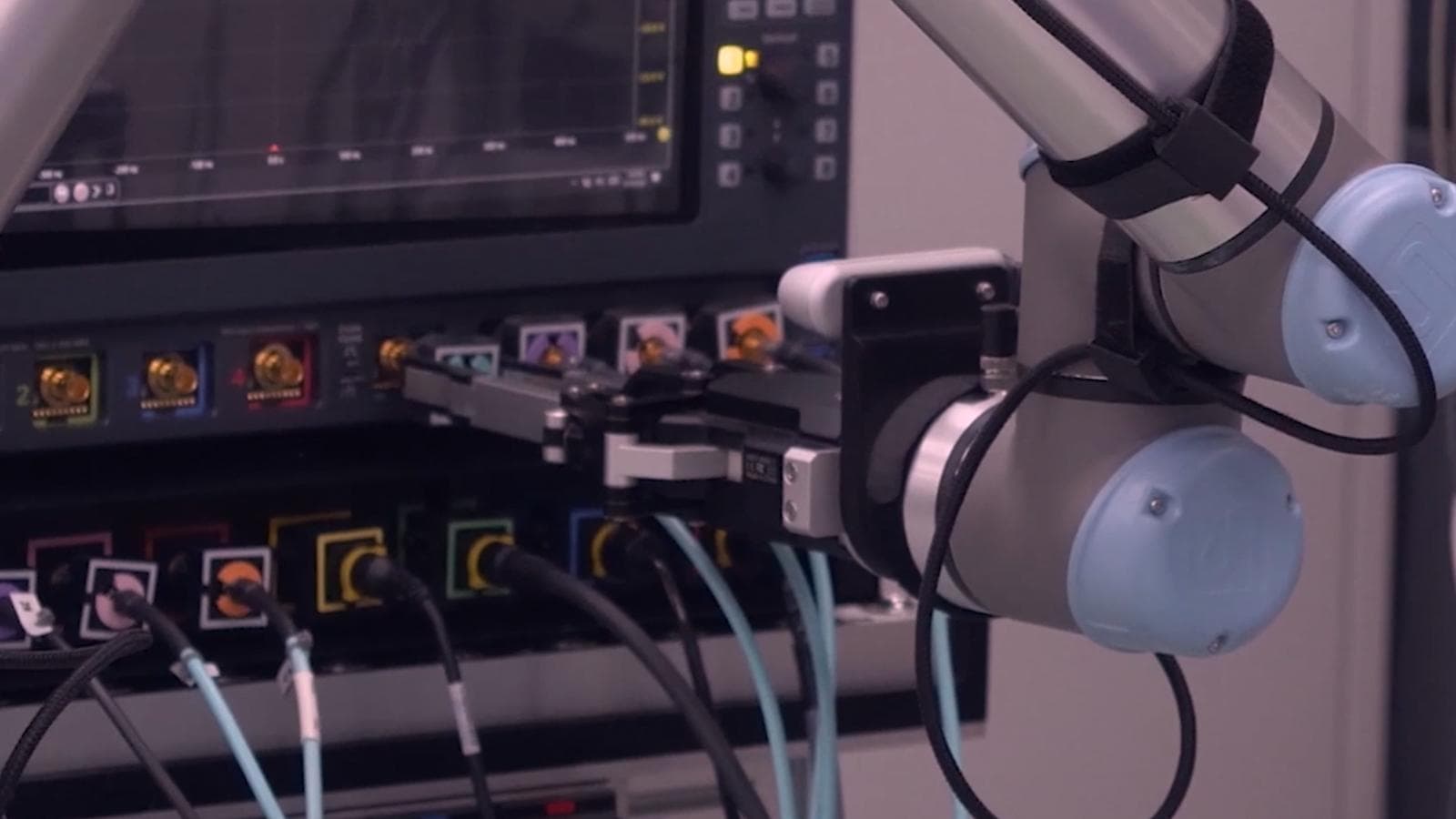 I40AWARD_Keysight_2025_Motiv-2